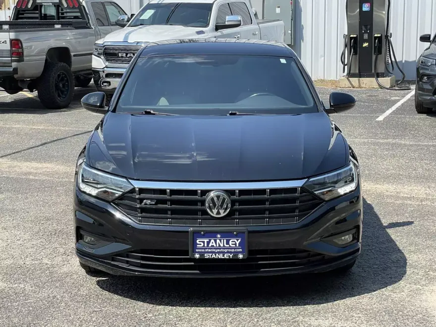 2021 Volkswagen Jetta R-Line photo 1
