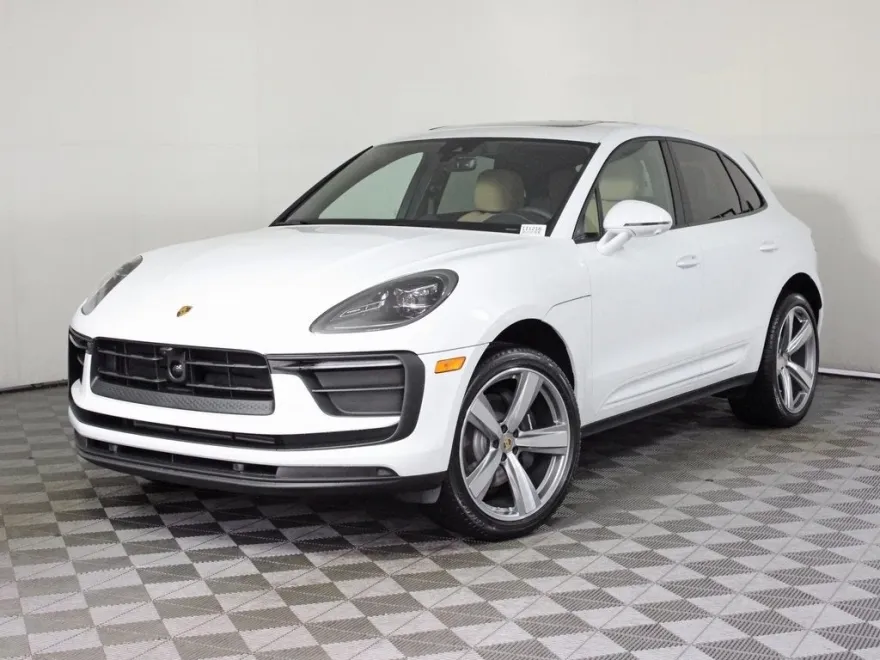 2025 Porsche Macan Base photo 1