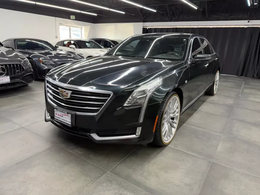 2017 Cadillac CT6 Luxury photo 1