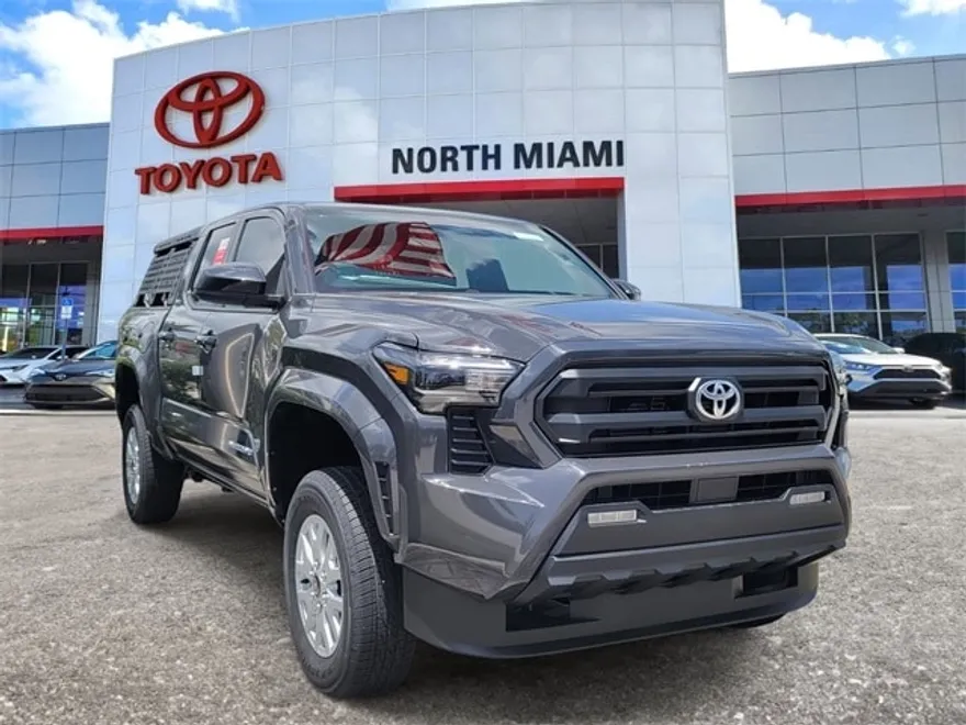 2025 Toyota Tacoma SR5 photo 1