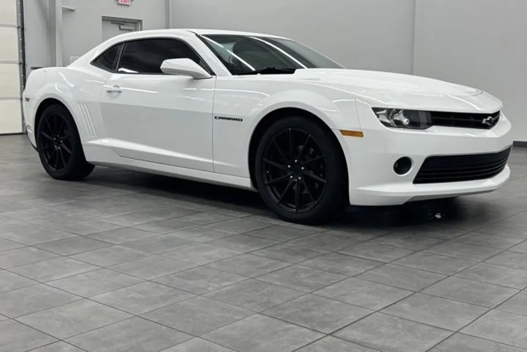2015 Chevrolet Camaro 2LT photo 1