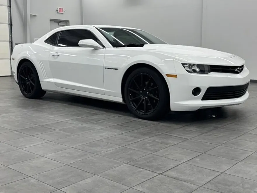 2015 Chevrolet Camaro 2LT photo 1