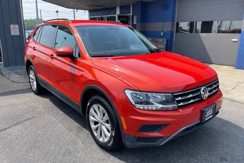 2019 Volkswagen Tiguan S photo 1