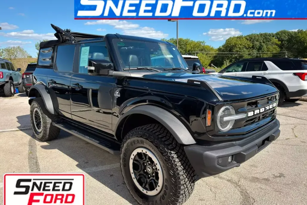 2021 Ford Bronco Outer Banks photo 1