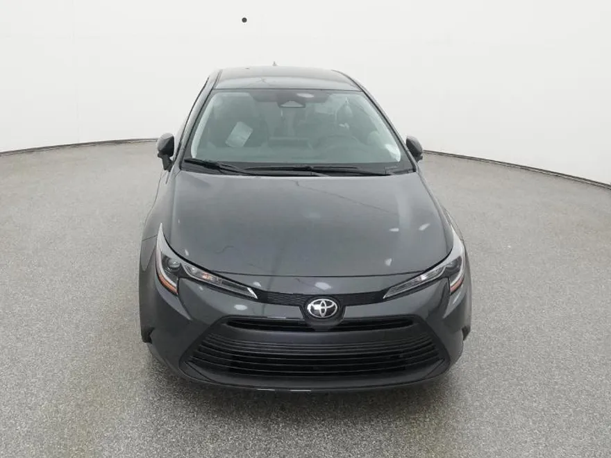 2026 Toyota Corolla LE photo 1