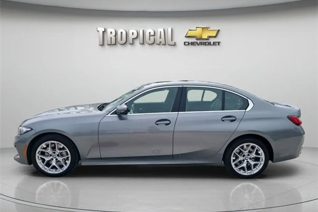 2025 Bmw 330i photo 1