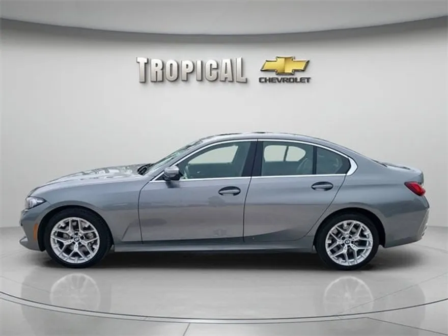 2025 Bmw 330i photo 1