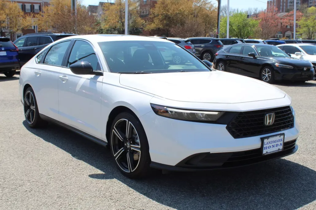 2025 Honda Accord Hybrid Sport photo 1