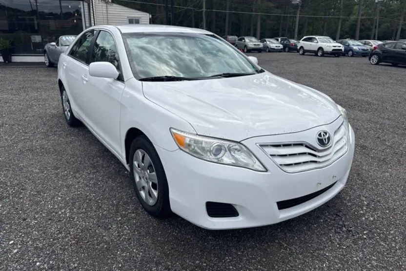 2010 Toyota Camry Base photo 1