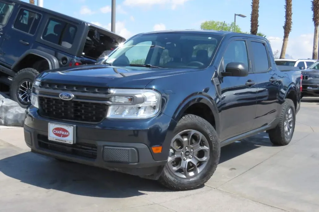 2022 Ford Maverick XLT photo 1