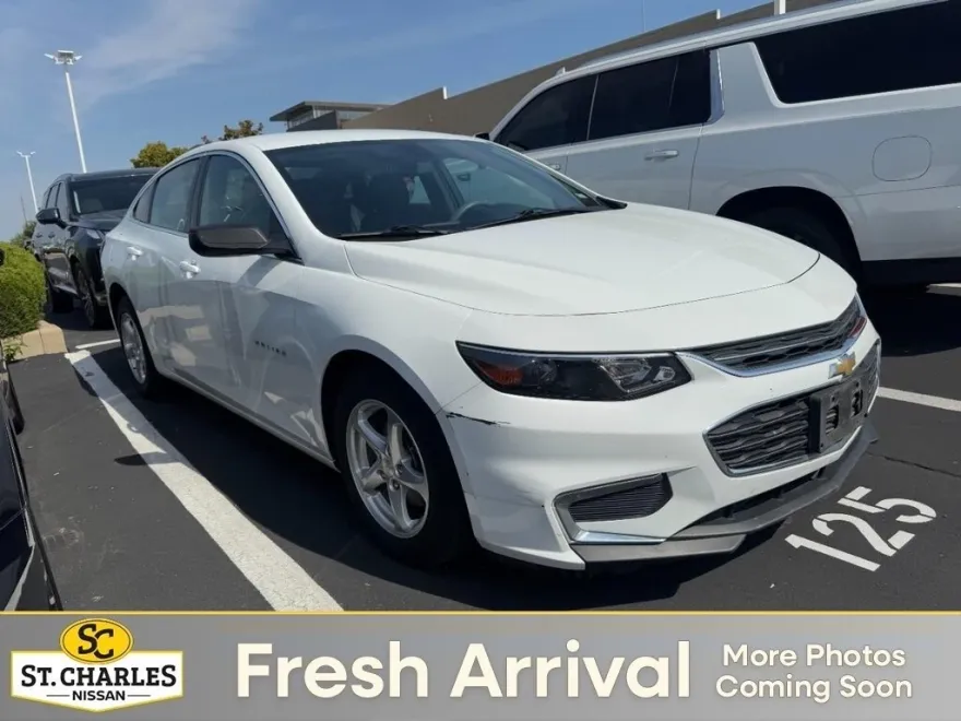 2017 Chevrolet Malibu LS photo 1
