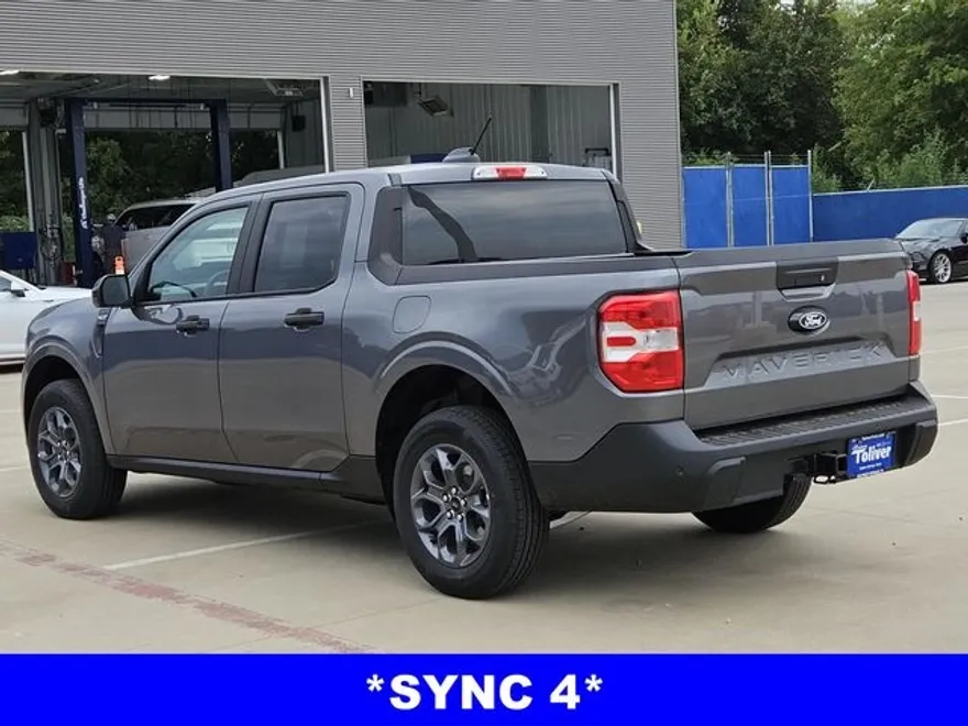 2025 Ford Maverick XLT photo 1