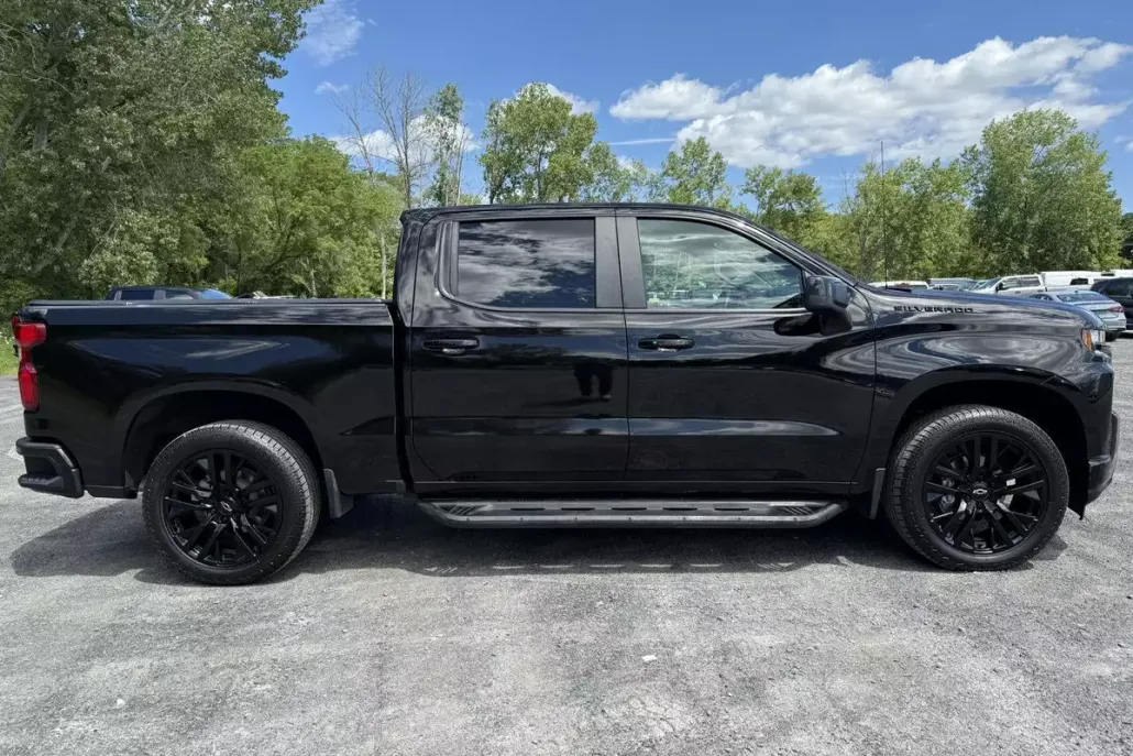 2021 Chevrolet Silverado 1500 RST photo 1