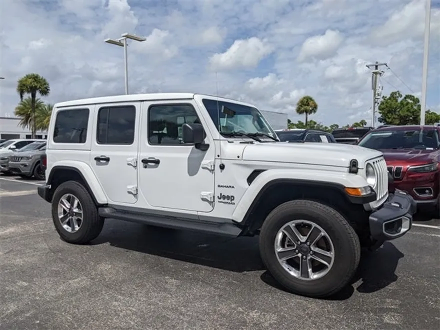 2021 Jeep Wrangler Unlimited Sahara photo 1