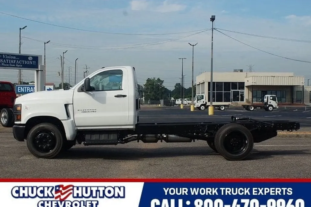 2024 Chevrolet Silverado 4500HD Work Truck photo 1