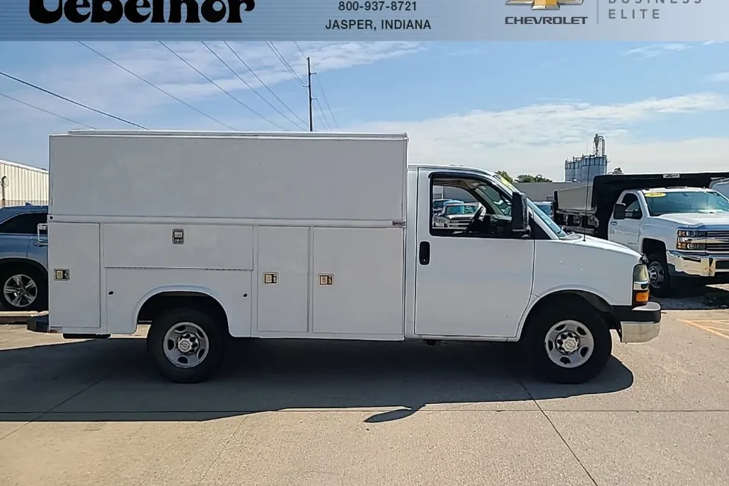 2012 Chevrolet Express Cutaway 3500 Work Van photo 1