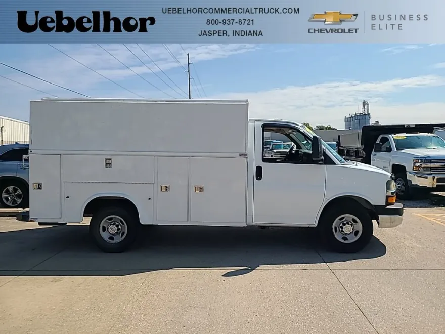 2012 Chevrolet Express Cutaway 3500 Work Van photo 1