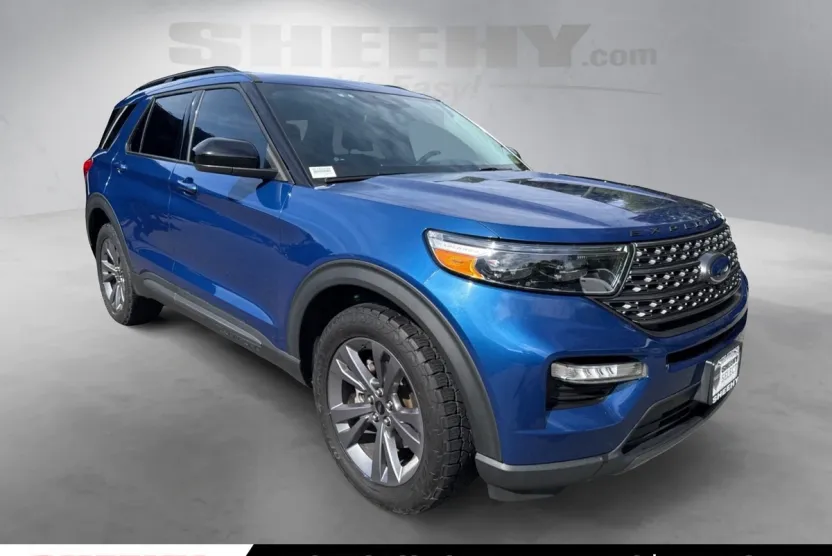2022 Ford Explorer XLT photo 1