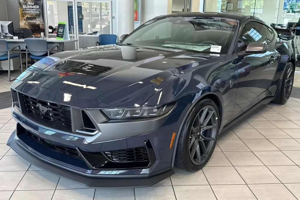 2025 Ford Mustang Dark Horse Premium photo 1