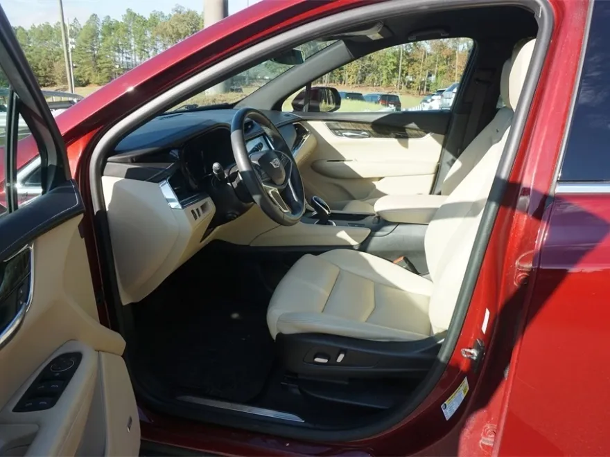 2017 Cadillac XT5 Base photo 1