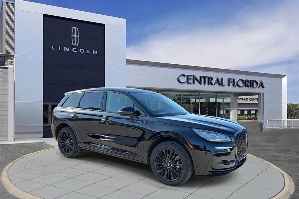 2024 Lincoln Corsair Premiere photo 1