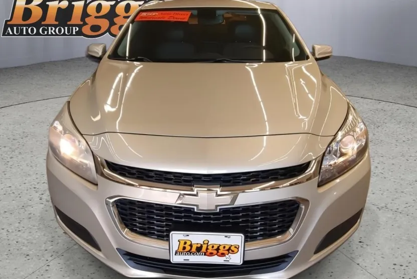 2014 Chevrolet Malibu 1LT photo 1