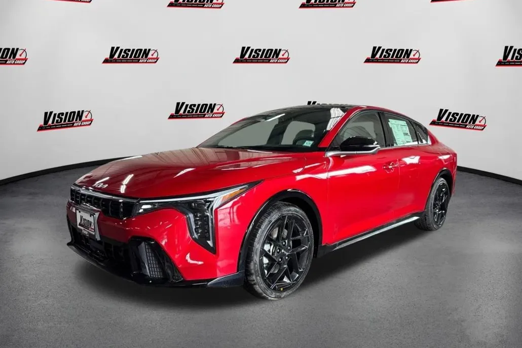 2025 Kia K4 GT-Line Turbo photo 1