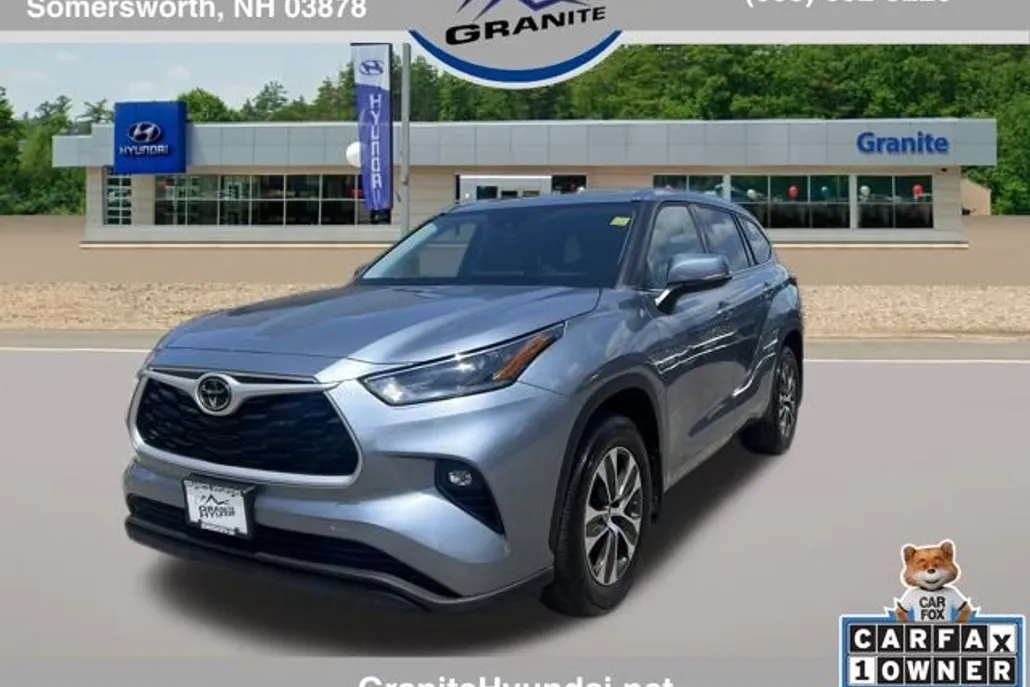 2021 Toyota Highlander XLE photo 1