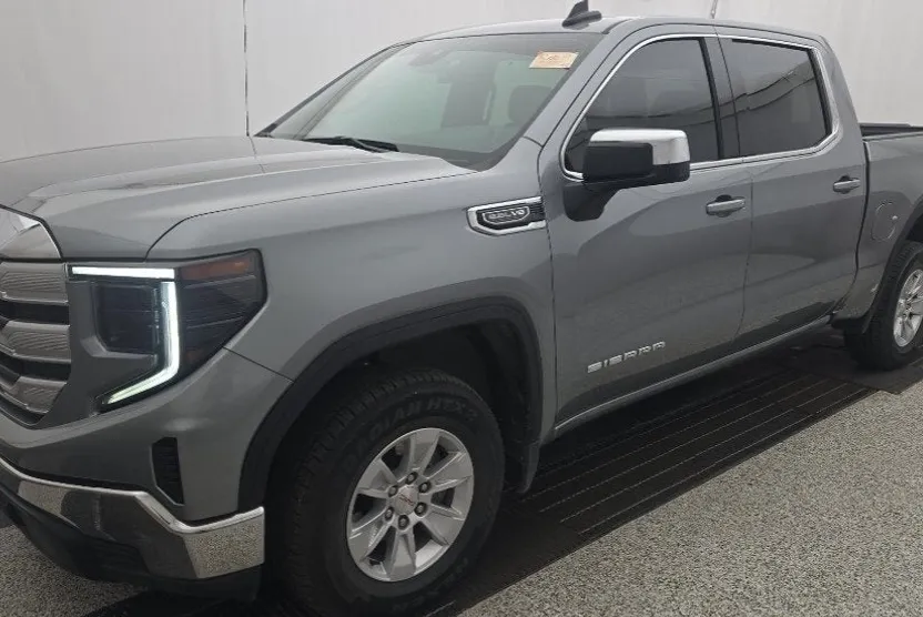 2024 Gmc Sierra 1500 SLE photo 1