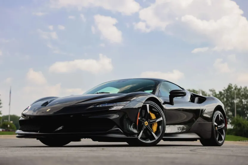 2023 Ferrari SF90 photo 1