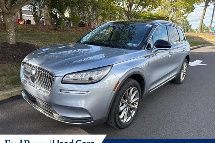 2022 Lincoln Corsair Standard photo 1