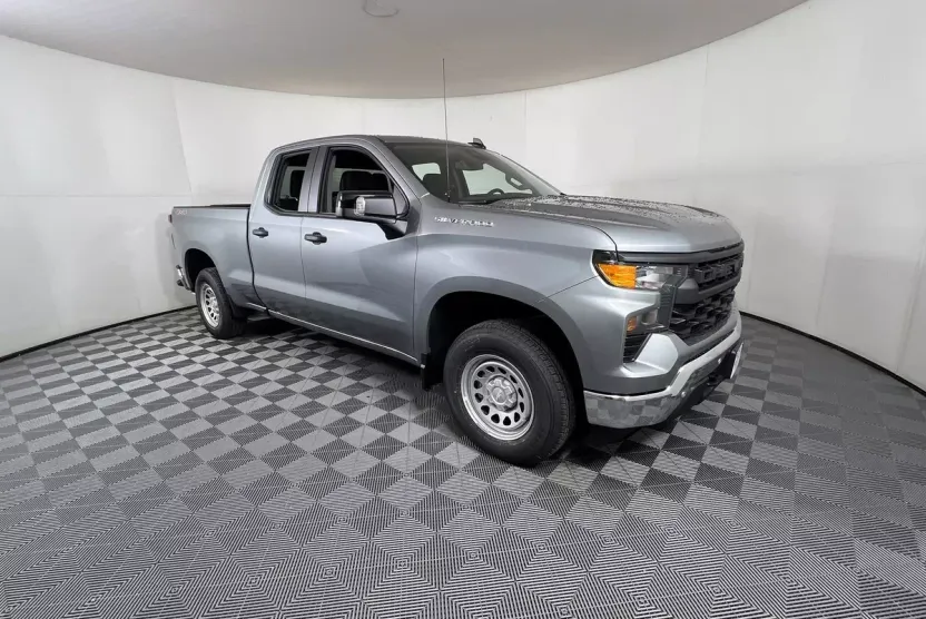 2025 Chevrolet Silverado 1500 photo 1