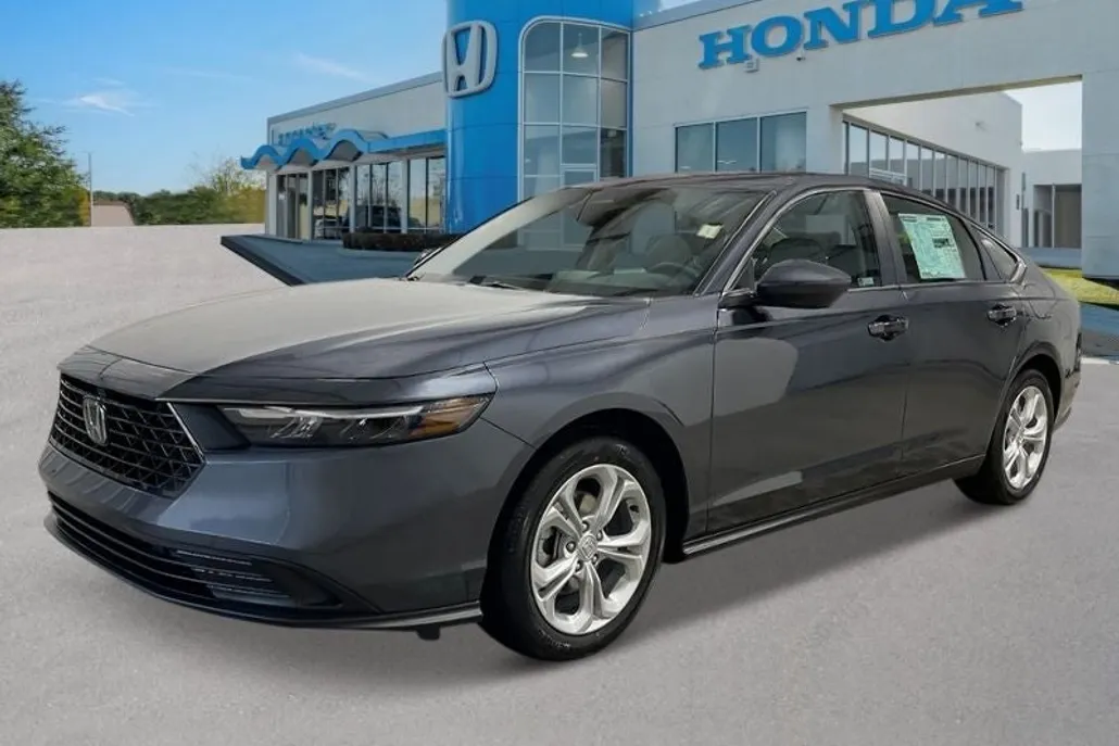 2025 Honda Accord LX photo 1