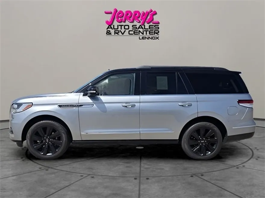 2024 Lincoln Navigator Black Label photo 1