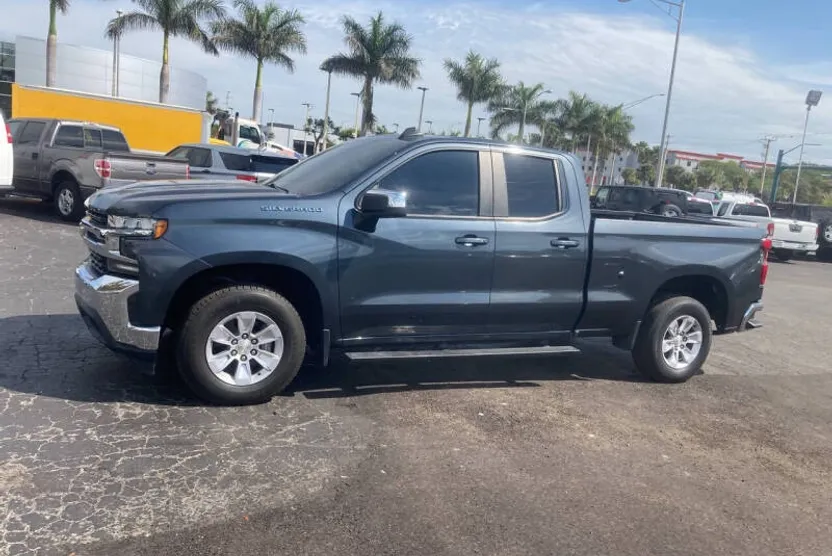 2019 Chevrolet Silverado 1500 LT photo 1