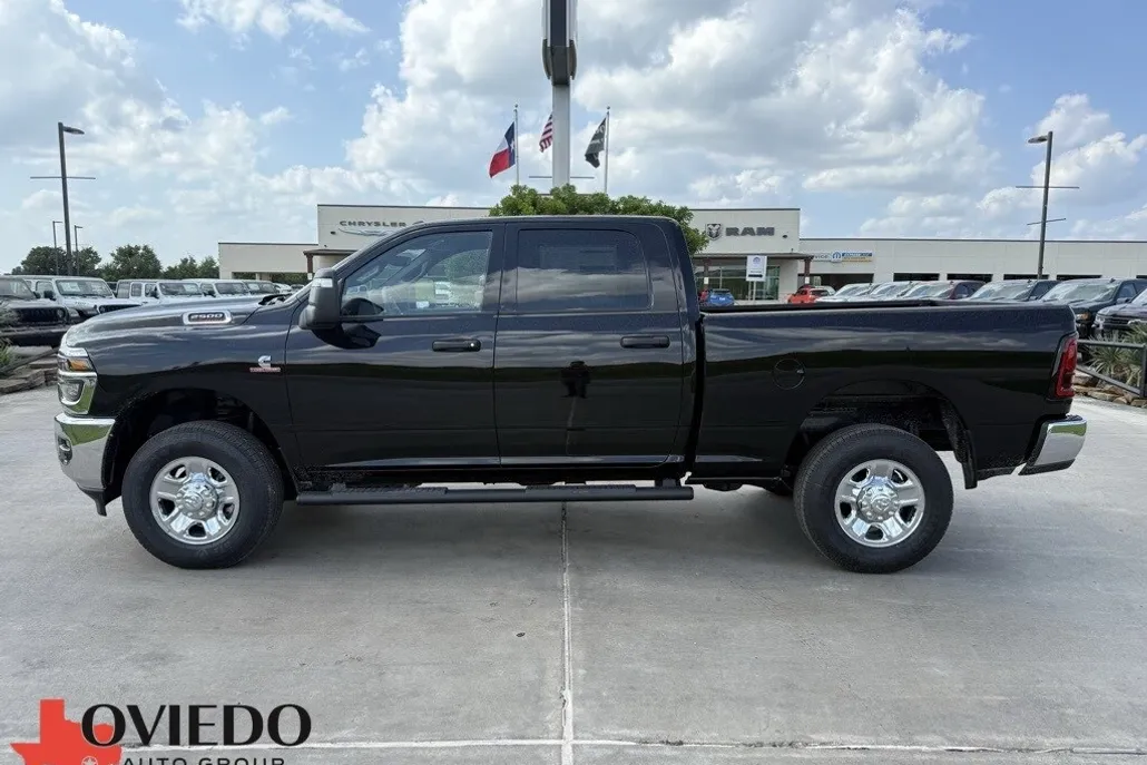 2025 Ram 2500 Tradesman photo 1