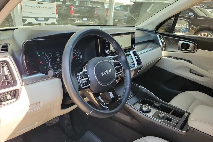 2023 Kia Sorento Hybrid EX photo 1