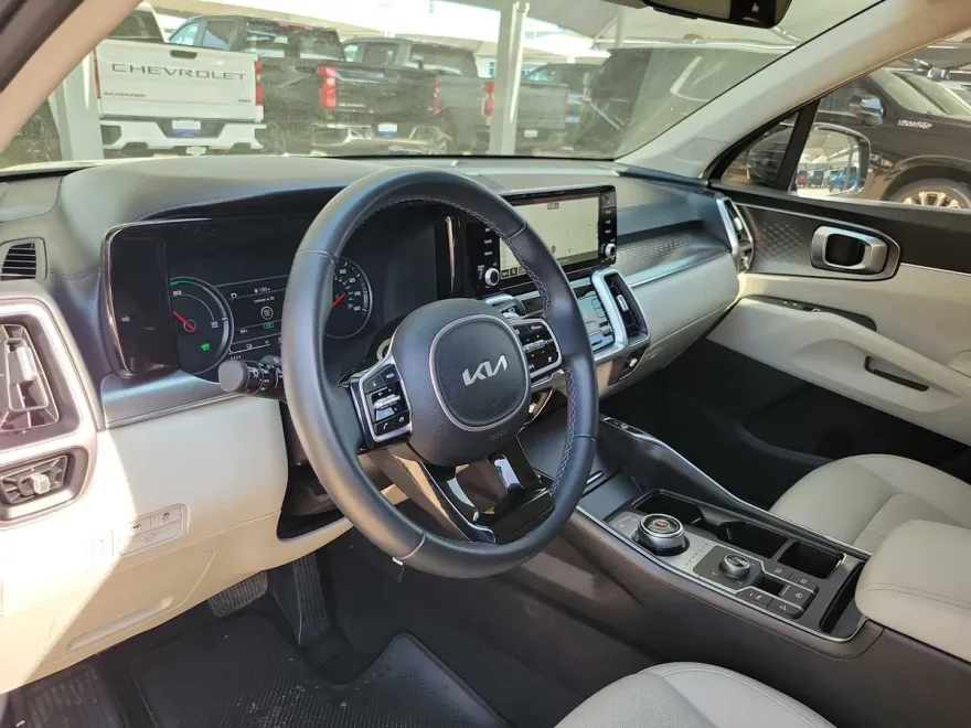2023 Kia Sorento Hybrid EX photo 1