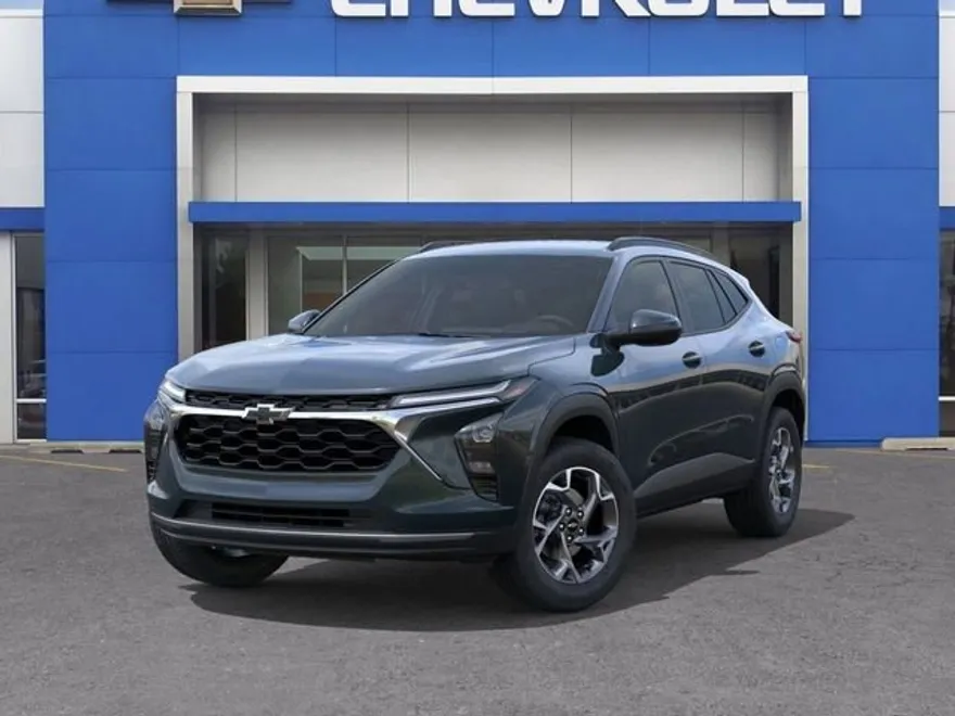 2026 Chevrolet Trax LT photo 1