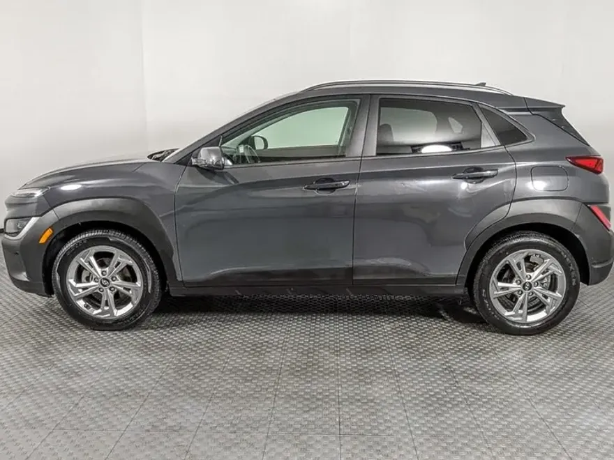 2023 Hyundai Kona SEL photo 1