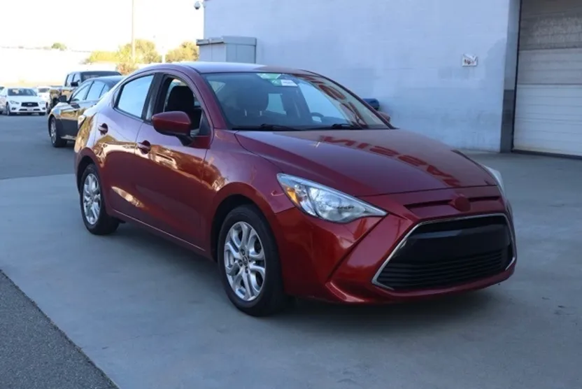2018 Toyota Yaris iA Base photo 1