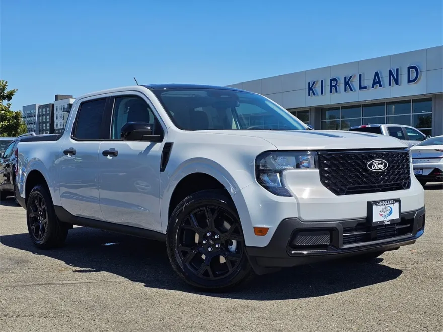 2025 Ford Maverick XLT photo 1