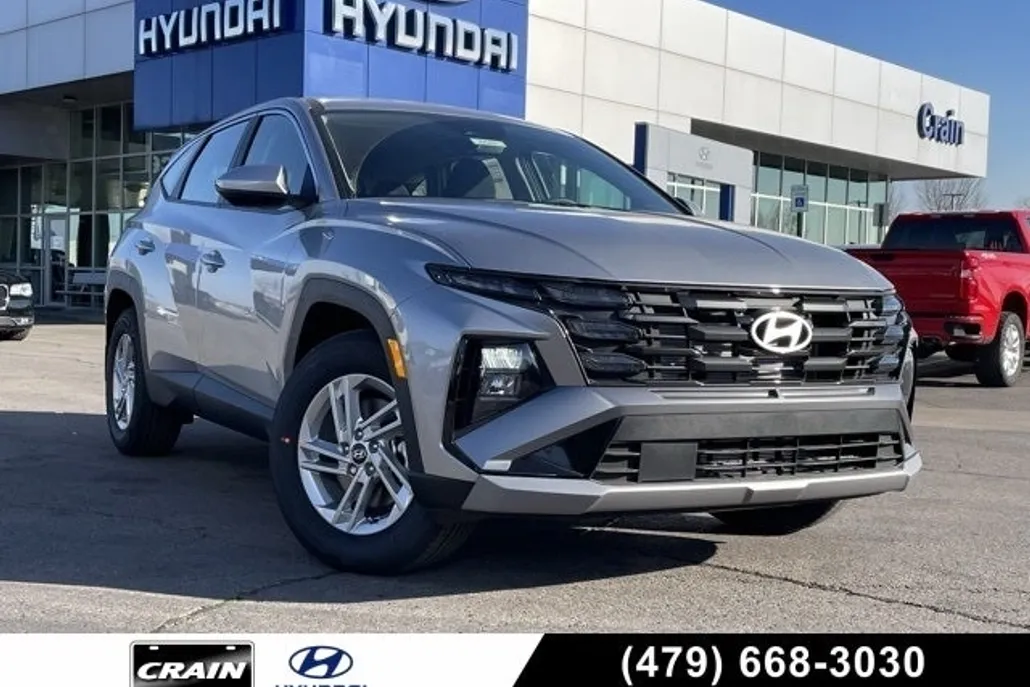 2025 Hyundai Tucson SE photo 1