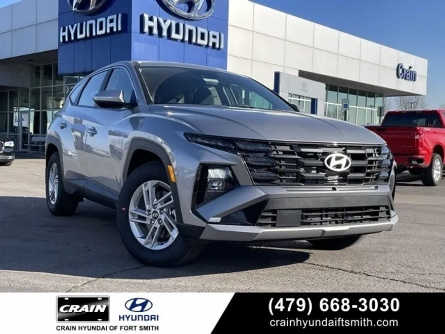 2025 Hyundai Tucson SE photo 1