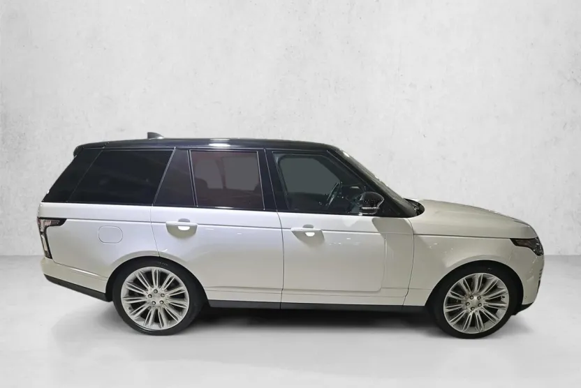 2019 Land Rover Range Rover HSE photo 1