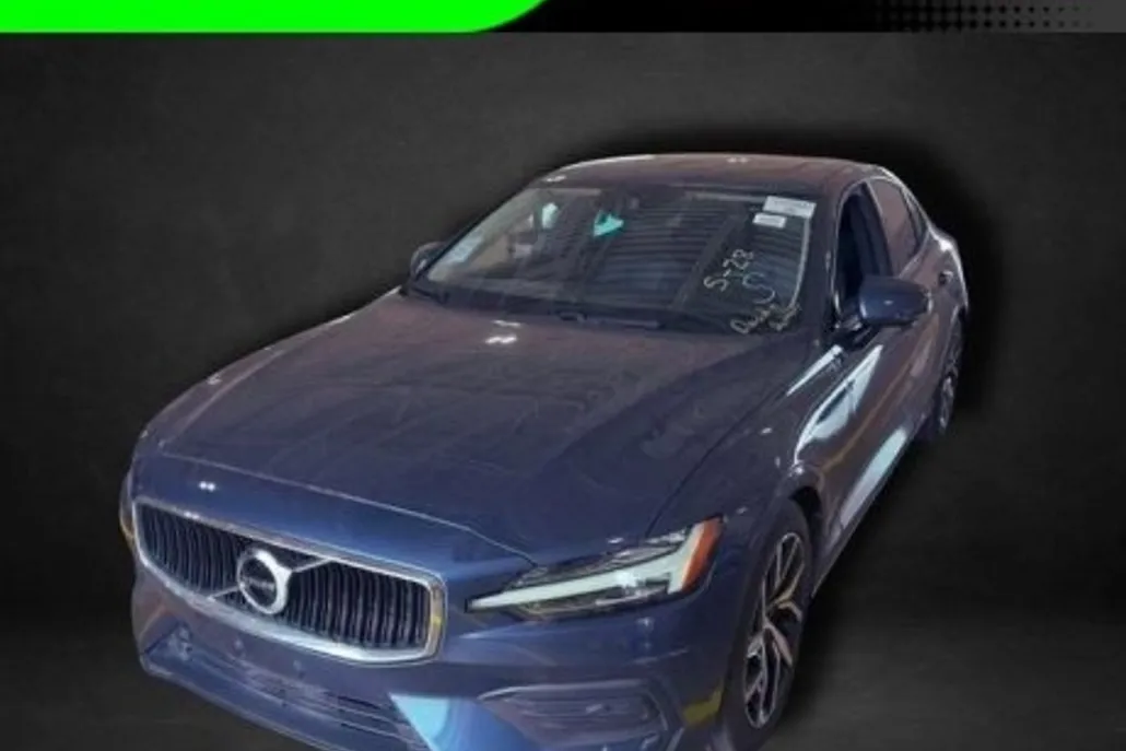 2020 Volvo S60 T5 Momentum photo 1