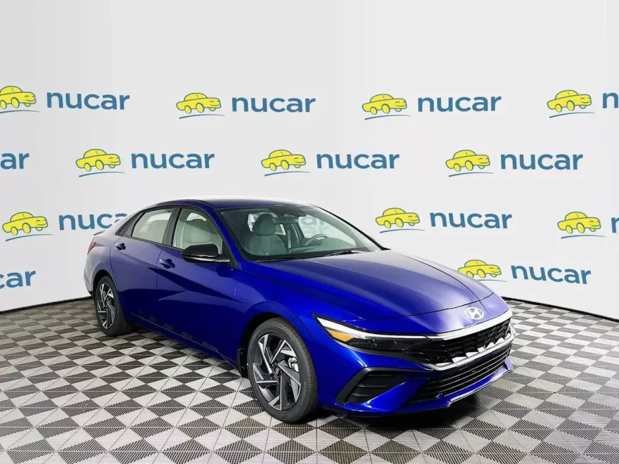 2025 Hyundai Elantra SEL Sport photo 1