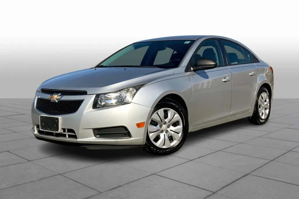 2014 Chevrolet Cruze LS photo 1