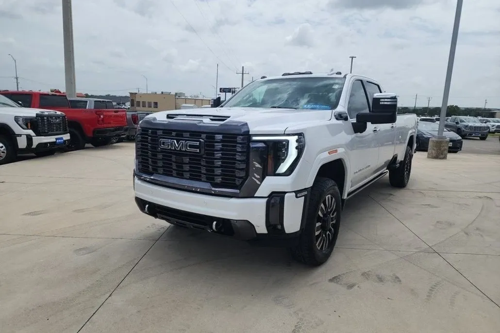 2024 Gmc Sierra 3500 HD Denali Ultimate photo 1