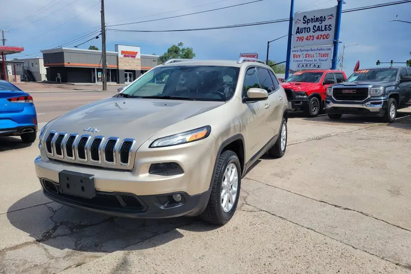 2015 Jeep Cherokee Latitude photo 1